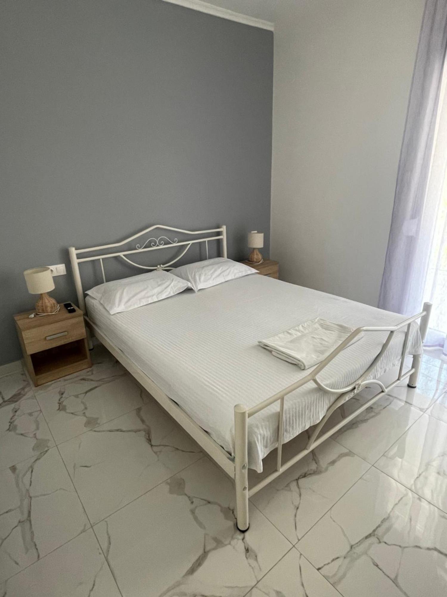 Antonis Apartment Paralia Dionysiou Room photo